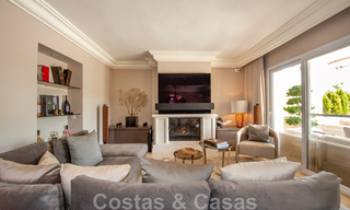 Luxe penthouse te koop in prachtig eerstelijnsgolf resort in Nueva Andalucia, Marbella 42176 