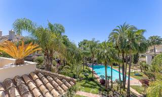 Luxe penthouse te koop in prachtig eerstelijnsgolf resort in Nueva Andalucia, Marbella 51671 