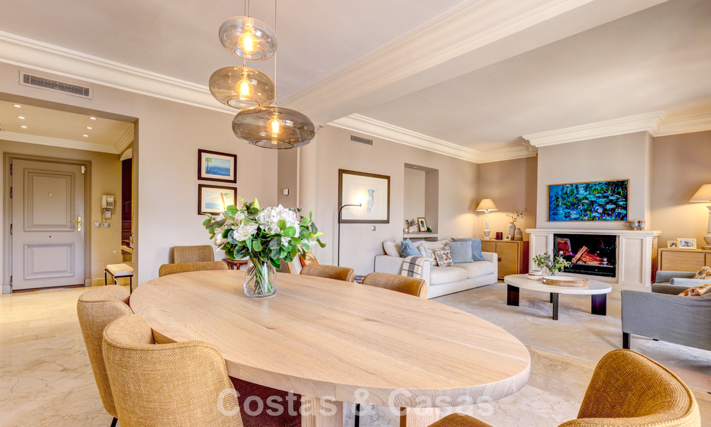 Luxe penthouse te koop in prachtig eerstelijnsgolf resort in Nueva Andalucia, Marbella 796976