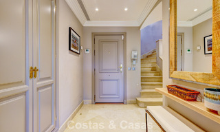 Luxe penthouse te koop in prachtig eerstelijnsgolf resort in Nueva Andalucia, Marbella 796979 