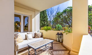 Luxe penthouse te koop in prachtig eerstelijnsgolf resort in Nueva Andalucia, Marbella 796989 