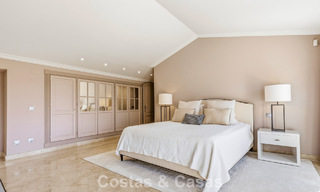 Luxe penthouse te koop in prachtig eerstelijnsgolf resort in Nueva Andalucia, Marbella 797023 