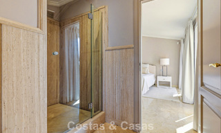 Luxe penthouse te koop in prachtig eerstelijnsgolf resort in Nueva Andalucia, Marbella 797025 