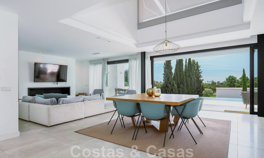 Recent gebouwde designervilla te koop, rustig gelegen in de heuvels van La Quinta te Benahavis - Marbella 42551