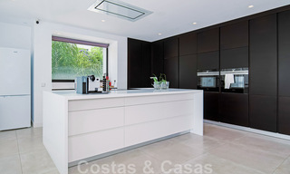 Recent gebouwde designervilla te koop, rustig gelegen in de heuvels van La Quinta te Benahavis - Marbella 42552 
