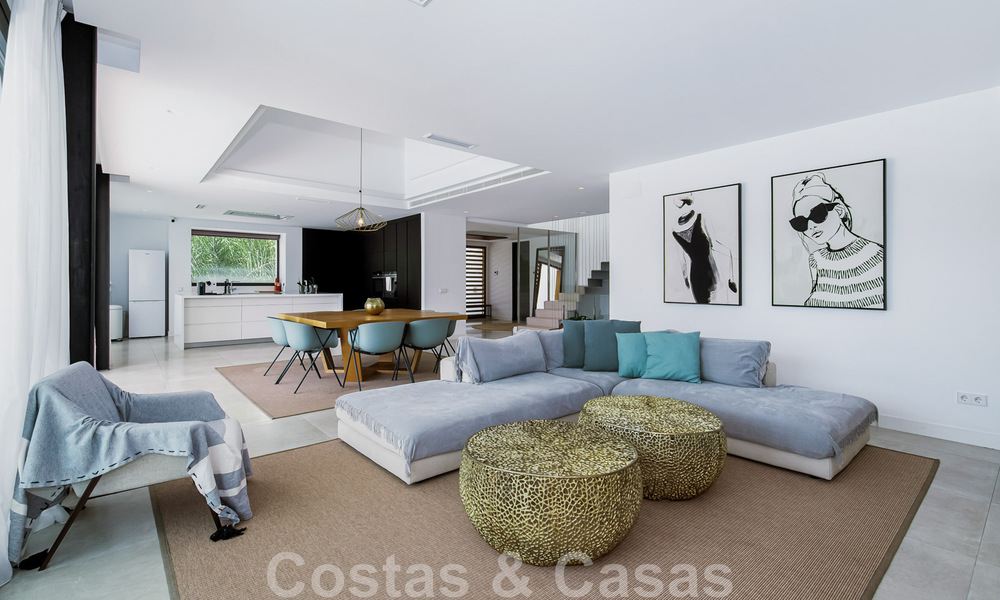 Recent gebouwde designervilla te koop, rustig gelegen in de heuvels van La Quinta te Benahavis - Marbella 42553