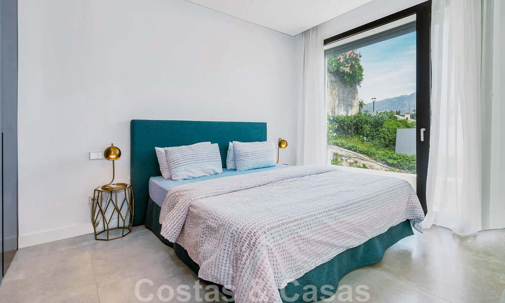 Recent gebouwde designervilla te koop, rustig gelegen in de heuvels van La Quinta te Benahavis - Marbella 42563