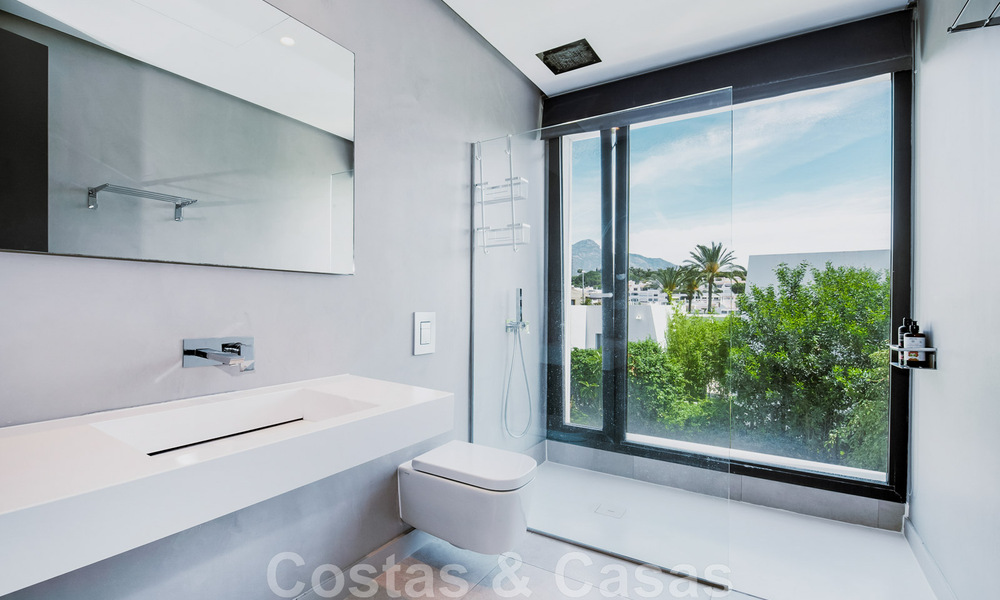 Recent gebouwde designervilla te koop, rustig gelegen in de heuvels van La Quinta te Benahavis - Marbella 42564