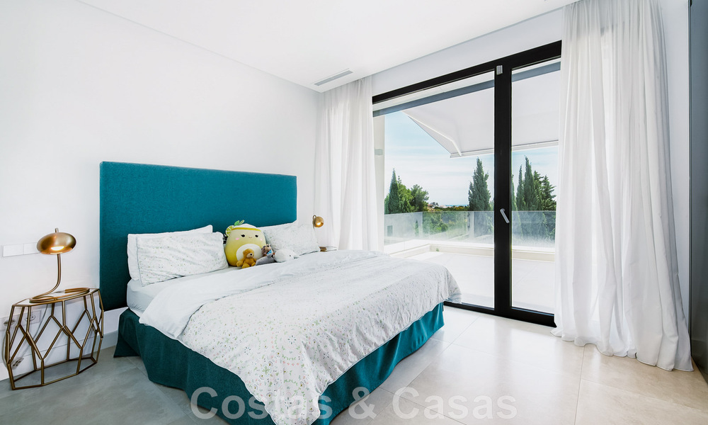 Recent gebouwde designervilla te koop, rustig gelegen in de heuvels van La Quinta te Benahavis - Marbella 42565