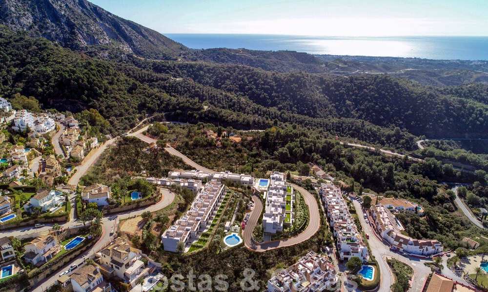 Nieuwe luxe appartementen te koop, met een onverstoord uitzicht op het meer, de bergen en op de kust richting Gibraltar, gelegen in het rustige Istán, Costa del Sol 42605