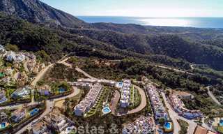 Nieuwe luxe appartementen te koop, met een onverstoord uitzicht op het meer, de bergen en op de kust richting Gibraltar, gelegen in het rustige Istán, Costa del Sol 42605 