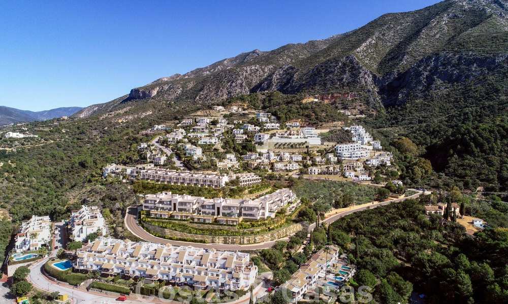 Nieuwe luxe appartementen te koop, met een onverstoord uitzicht op het meer, de bergen en op de kust richting Gibraltar, gelegen in het rustige Istán, Costa del Sol 42606