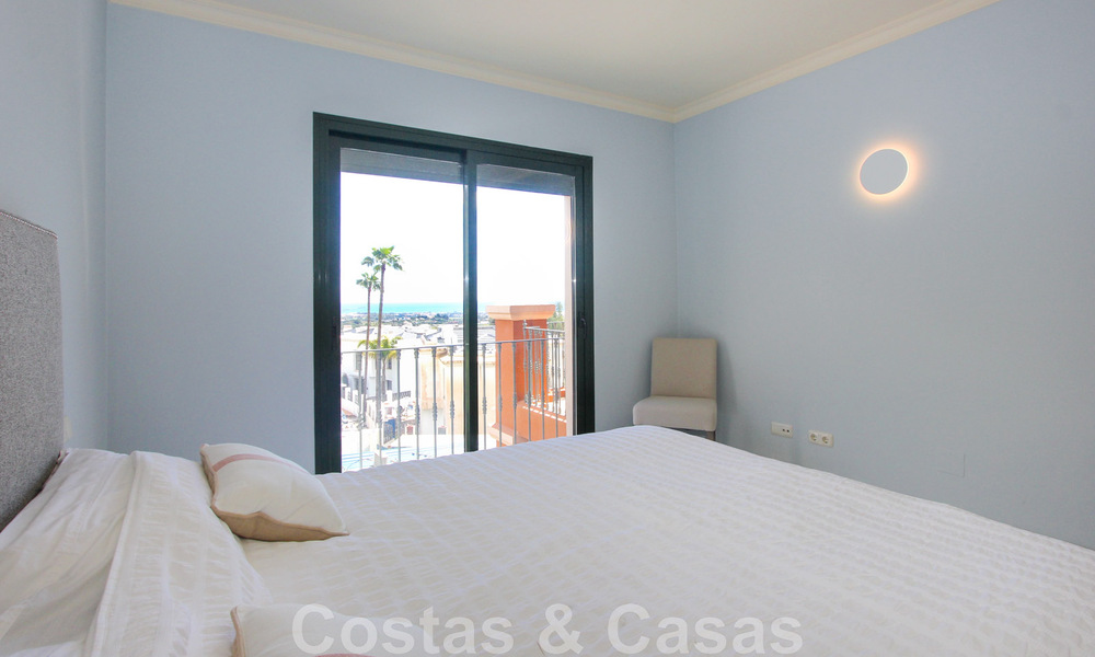 Groot appartement te koop met een mooi zeezicht in Benahavis - Marbella 42360