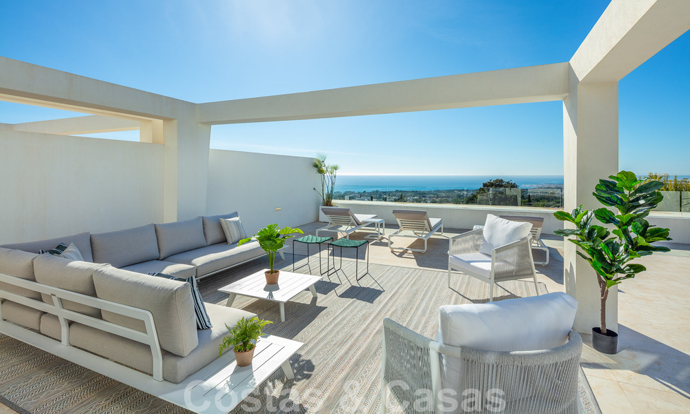 Spectaculair, modern penthouse te koop met adembenemend zeezicht in het zeer gegeerde Sierra Blanca, op de Golden Mile van Marbella 51516