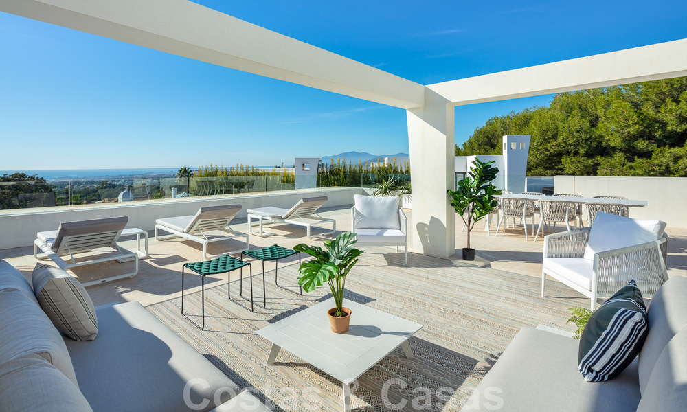 Spectaculair, modern penthouse te koop met adembenemend zeezicht in het zeer gegeerde Sierra Blanca, op de Golden Mile van Marbella 51517
