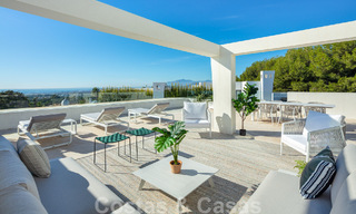 Spectaculair, modern penthouse te koop met adembenemend zeezicht in het zeer gegeerde Sierra Blanca, op de Golden Mile van Marbella 51517 