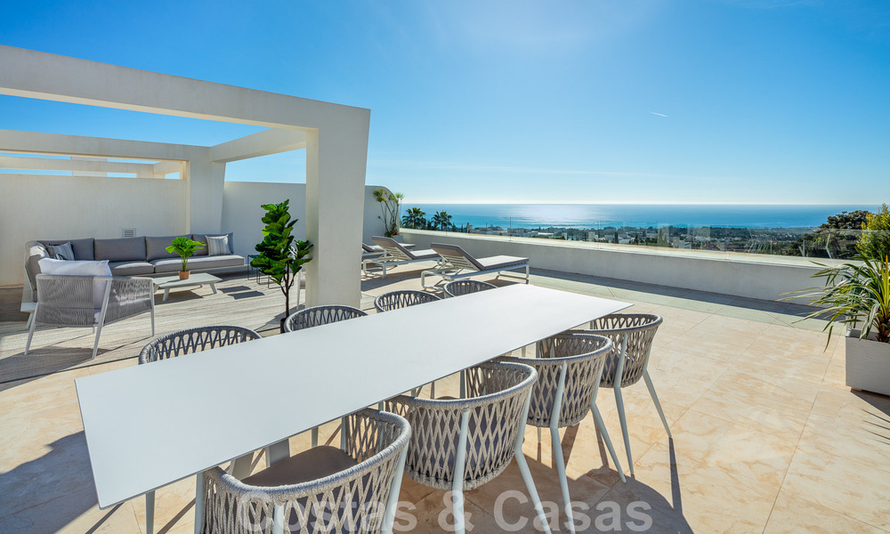 Spectaculair, modern penthouse te koop met adembenemend zeezicht in het zeer gegeerde Sierra Blanca, op de Golden Mile van Marbella 51518