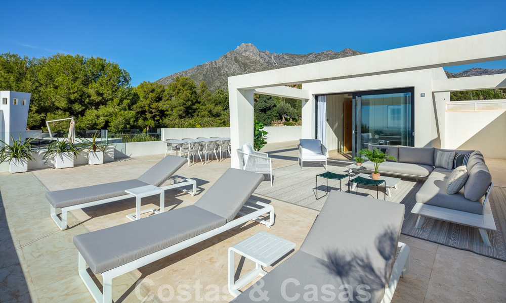 Spectaculair, modern penthouse te koop met adembenemend zeezicht in het zeer gegeerde Sierra Blanca, op de Golden Mile van Marbella 51519