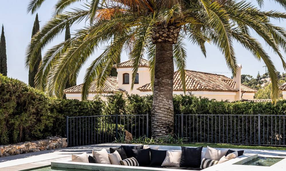 Eigentijdse mediterrane luxevilla te koop met uitzicht op de golfvallei in Nueva Andalucia - Marbella 42803