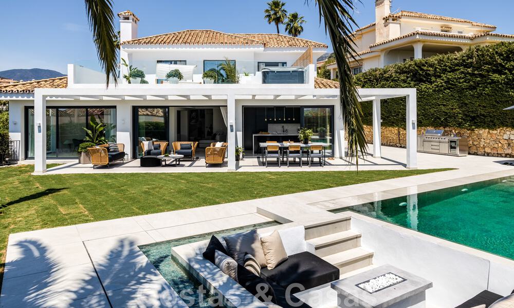 Eigentijdse mediterrane luxevilla te koop met uitzicht op de golfvallei in Nueva Andalucia - Marbella 42808