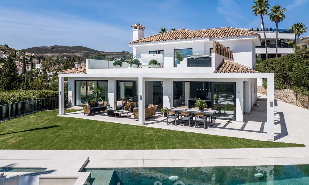 Eigentijdse mediterrane luxevilla te koop met uitzicht op de golfvallei in Nueva Andalucia - Marbella 42815