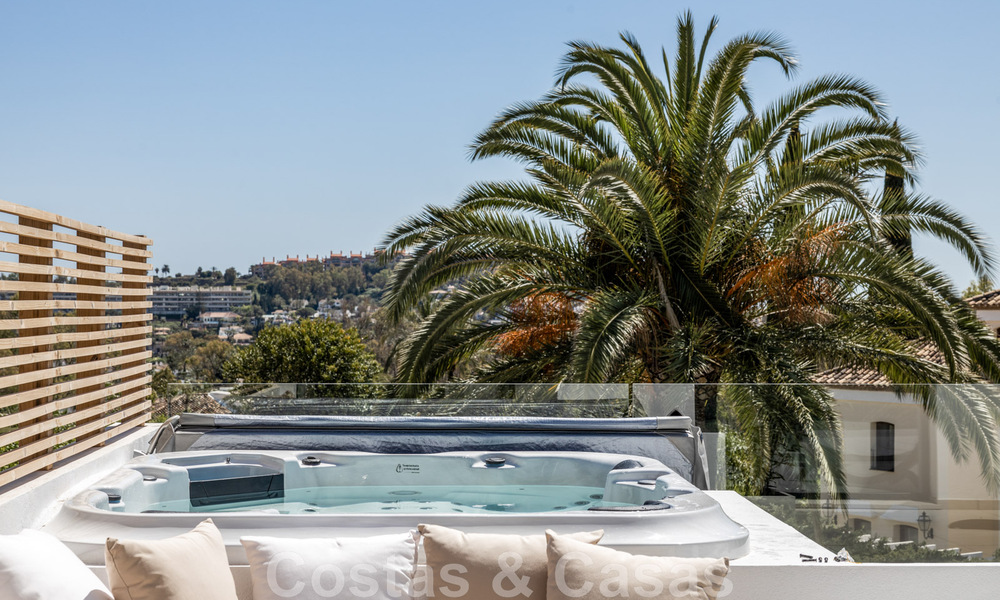 Eigentijdse mediterrane luxevilla te koop met uitzicht op de golfvallei in Nueva Andalucia - Marbella 42823