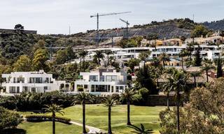 Eigentijdse mediterrane luxevilla te koop met uitzicht op de golfvallei in Nueva Andalucia - Marbella 42824 