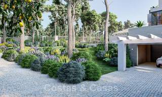 Mondaine, luxueuze villa te koop in eigentijdse stijl, op loopafstand van alle voorzieningen en de stranden van de Golden Mile, Marbella 43189 