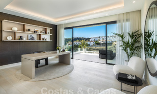 Spectaculaire luxevilla’s te koop i/e eigentijds architectuur gesitueerd i/e golfresort o/d New Golden Mile tussen Marbella en Estepona 63177 