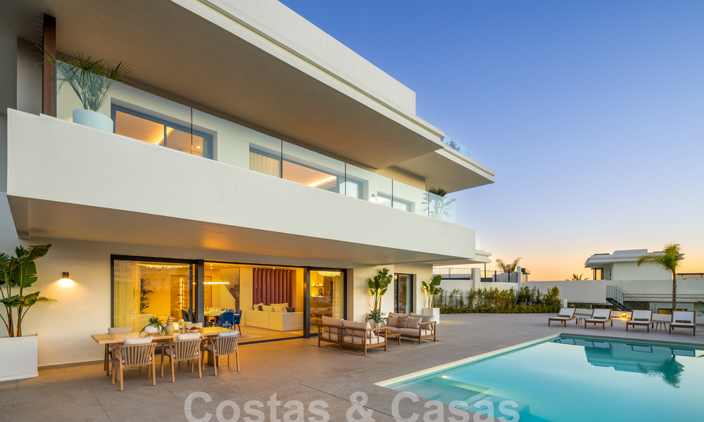 Spectaculaire luxevilla’s te koop i/e eigentijds architectuur gesitueerd i/e golfresort o/d New Golden Mile tussen Marbella en Estepona 63187