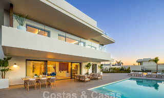 Spectaculaire luxevilla’s te koop i/e eigentijds architectuur gesitueerd i/e golfresort o/d New Golden Mile tussen Marbella en Estepona 63187 