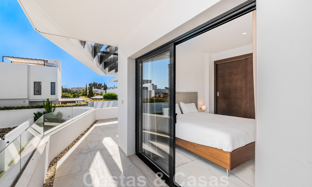 Instapklare, moderne villa te koop, op loopafstand van het strand en het centrum van San Pedro, Marbella 44126