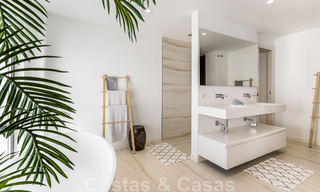 Instapklare, moderne villa te koop, op loopafstand van het strand en het centrum van San Pedro, Marbella 44130 
