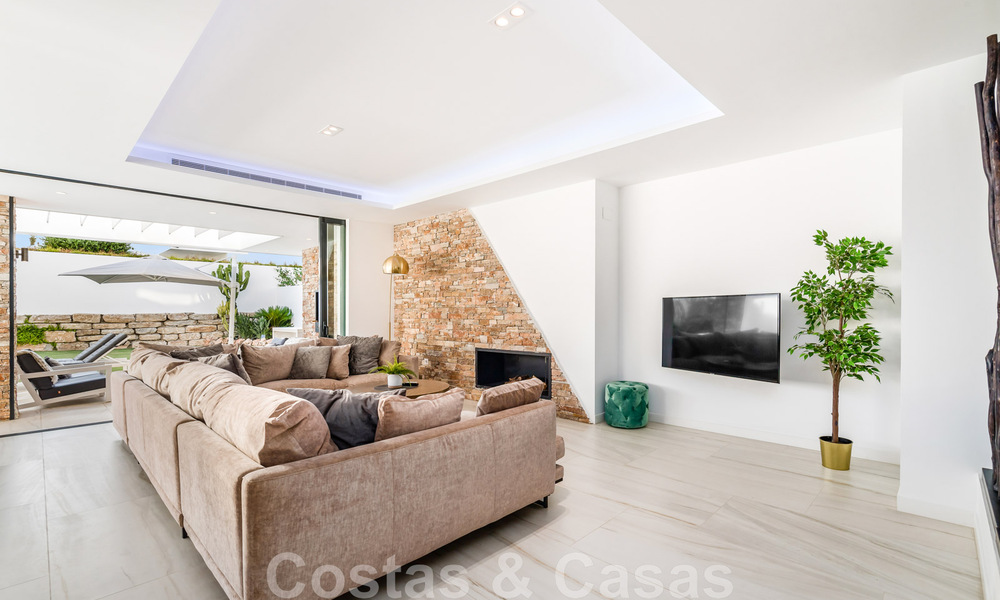 Instapklare, moderne villa te koop, op loopafstand van het strand en het centrum van San Pedro, Marbella 44140