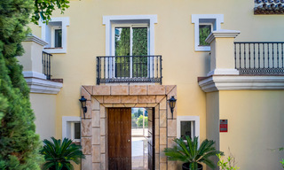 Klassieke, Spaanse luxevilla te koop in een gated community en eerstelijnsgolf met prachtig uitzicht over de golfbaan van La Quinta golf, Benahavis - Marbella 44093 