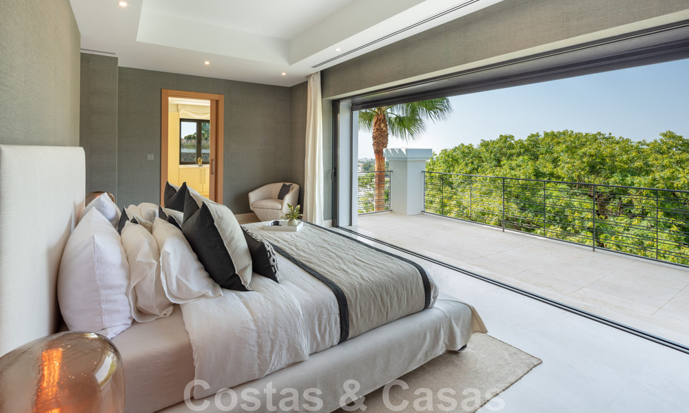 Uitmuntende luxevilla te koop in een moderne, Mediterrane architectuur, met zeezicht en in een golfresort in Benahavis - Marbella 44160