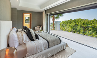 Uitmuntende luxevilla te koop in een moderne, Mediterrane architectuur, met zeezicht en in een golfresort in Benahavis - Marbella 44160 