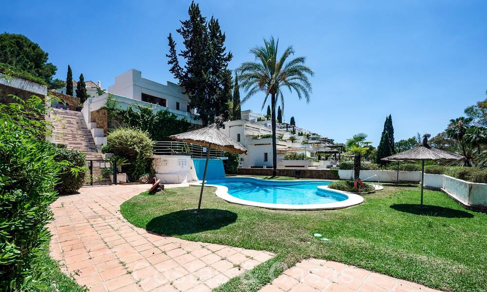 Volledig gerenoveerd luxepenthouse te koop in Scandinavische stijl, met uitgestrekte terrassen op de Golden Mile van Marbella 44255