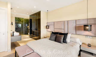 Ruim, luxueus appartement te koop in een beveiligd complex, eerstelijnsstrand, met prachtig zeezicht, op de New Golden Mile tussen Marbella - Estepona 44036 