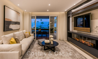 Ruim, luxueus appartement te koop in een beveiligd complex, eerstelijnsstrand, met prachtig zeezicht, op de New Golden Mile tussen Marbella - Estepona 44039 