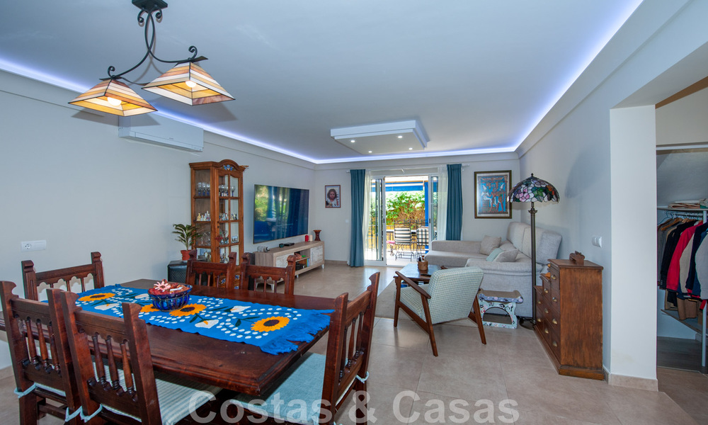 Traditionele, Spaanse villa te koop net ten oosten van Marbella centrum op loopafstand van het strand 44411