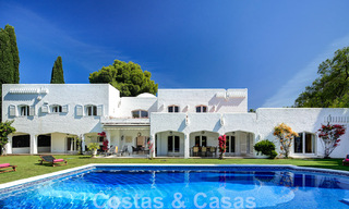 Unieke, Andalusische luxevilla te koop op een zeer gewilde locatie in Nueva Andalucia te Marbella 44462 
