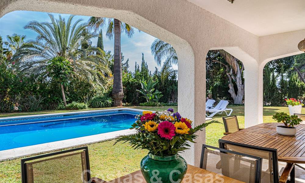 Unieke, Andalusische luxevilla te koop op een zeer gewilde locatie in Nueva Andalucia te Marbella 44484