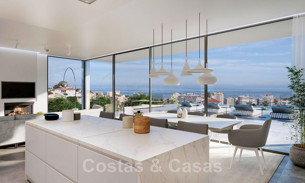 Nieuwe, modernistische designvilla te koop, met fenomenaal zeezicht op loopafstand van het strand in Benalmadena, Costa del Sol 44588