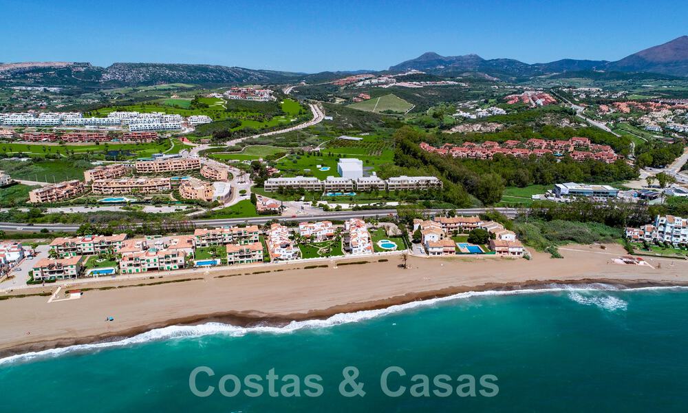 Nieuwe, eigentijdse, luxe appartementen te koop met zeezicht op loopafstand van het strand in Casares, Costa del Sol 44507