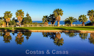 Nieuwe, eigentijdse, luxe appartementen te koop met zeezicht op loopafstand van het strand in Casares, Costa del Sol 44521 