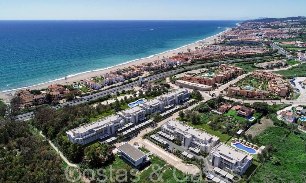 Nieuwe, eigentijdse, luxe appartementen te koop met zeezicht op loopafstand van het strand in Casares, Costa del Sol 66732