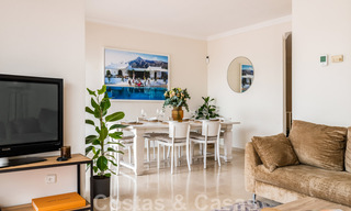 Lichtrijke, mediterrane rijwoning te koop met uitbreidingsmogelijkheid, eerstelijnsgolf in La Quinta te Benahavis - Marbella 44565 