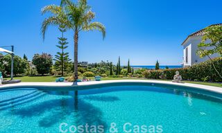 Karaktervolle villa te koop in een eigentijdse Andalusische architectuur, omgeven door golfbanen in een 5 sterren golf resort in Marbella - Benahavis 44889 