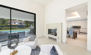 Eigentijdse, luxueuze villa te koop dicht bij alle voorzieningen in een zeer gewilde woongemeenschap op de Golden Mile van Marbella 44846 